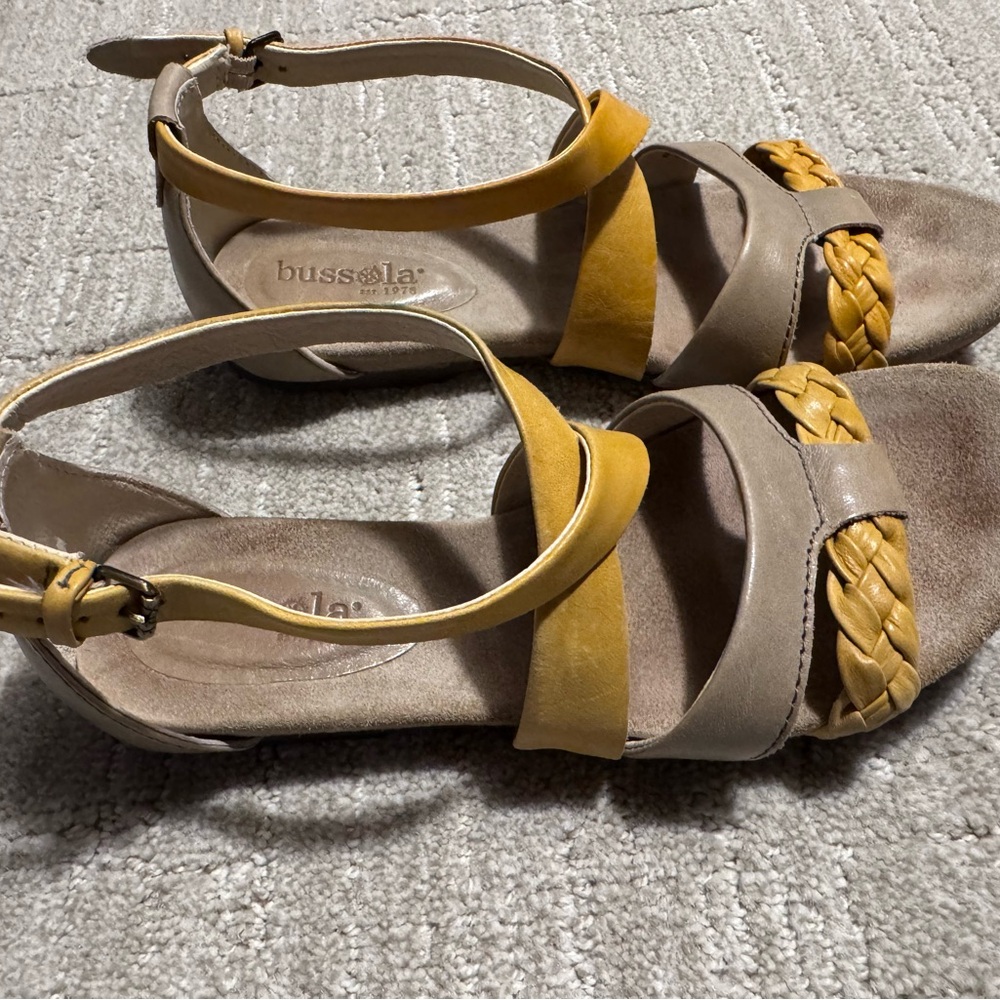 Bussola Women's Kalmar Beige and Yellow kangaroo color Sandals size 37 6.5 US